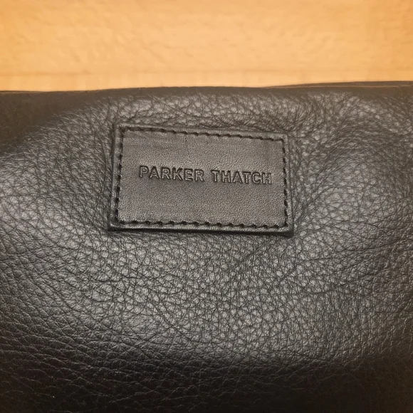 Parker Thatch Cross Your Heart Small Sidekick Sling Bag Black Leather/Suede - Picture 3 of 15